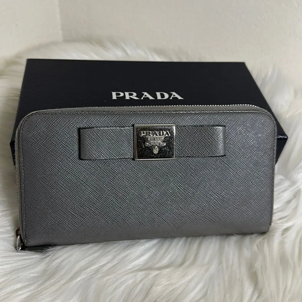 💯Authentic Prada Safiano Zipped Around Long Wallet 🍀